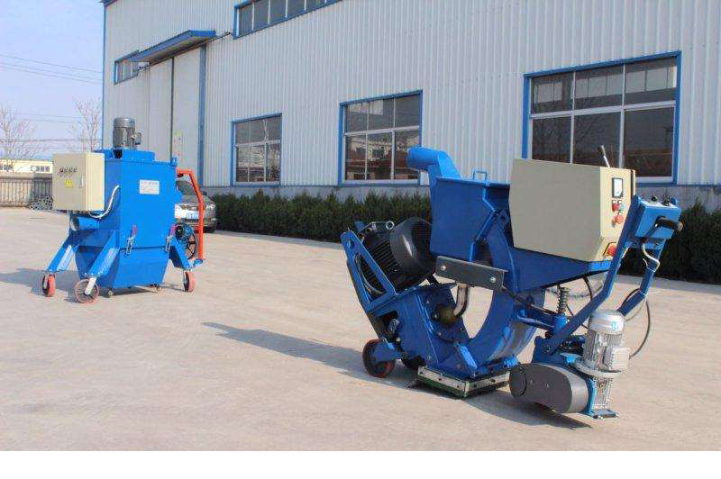 廠房外的路面拋丸機展示