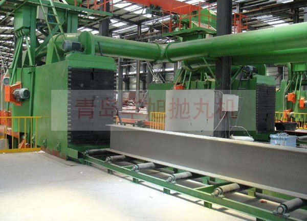 輥道通過式拋丸機清理H型鋼結(jié)構(gòu)