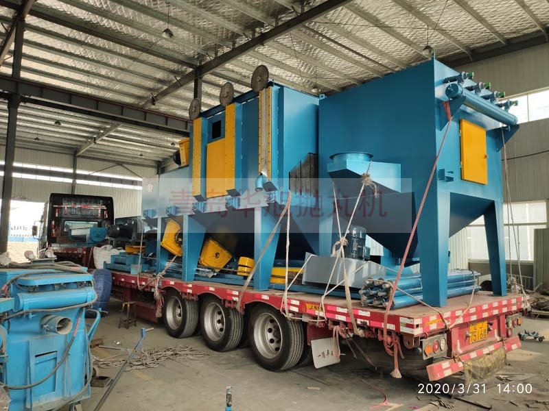 Q6925輥道通過式拋丸機(jī)裝車發(fā)貨現(xiàn)場